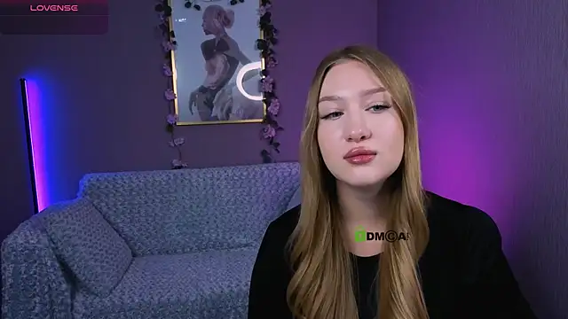 Snapshot of playful_sophie chatting on October 9, 8:57 pm playful sophie online show from October 9, 8:57 pm