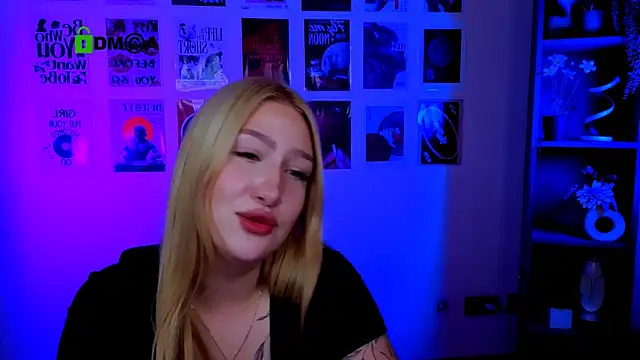 playful sophie online show from July 25, 2:29 am