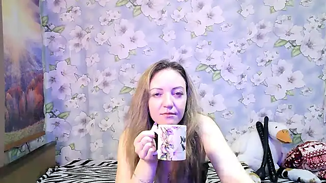 KattyLuuu online show from October 24, 9:11 pm