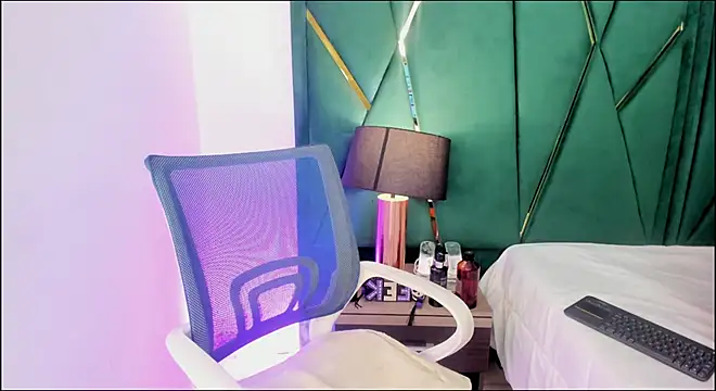 Tamara Myller online show from November 7, 12:44 pm