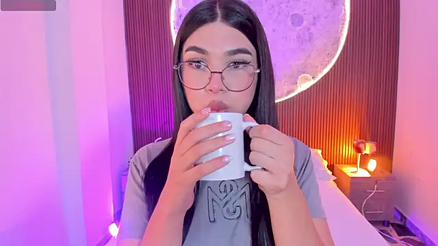 RoseCassie online show from July 13, 1:34 pm
