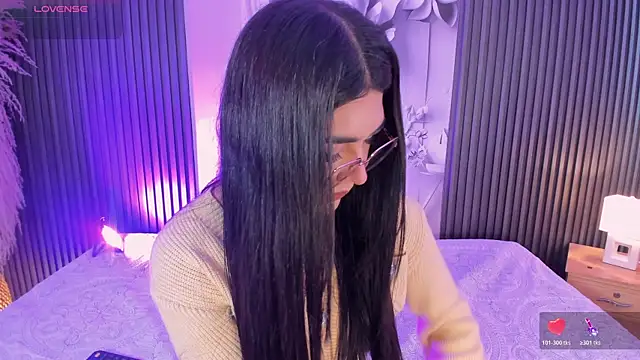 RoseCassie online show from June 23, 1:53 pm