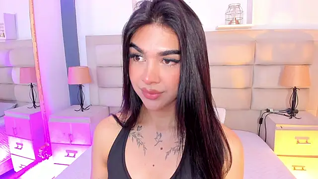 Snapshot of RoseCassie chatting on September 13, 2:03 pm RoseCassie online show from September 13, 2:03 pm