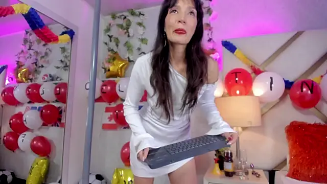 AmyRox  online show from July 17, 12:20 pm