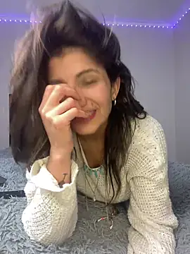 AlejandritaMilano online show from August 7, 1:34 am