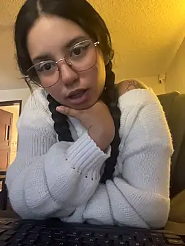 Rosita forever  online show from July 23, 4:59 pm