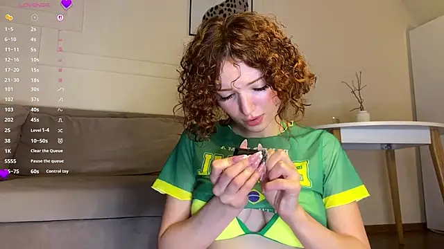 LilianGrindle online show from June 19, 7:28 pm