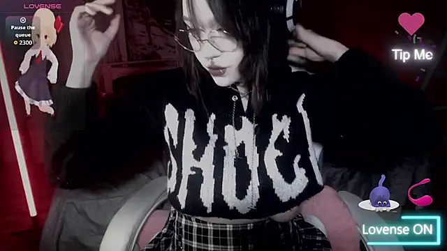 chloe crystall killer online show from October 21, 1:15 pm