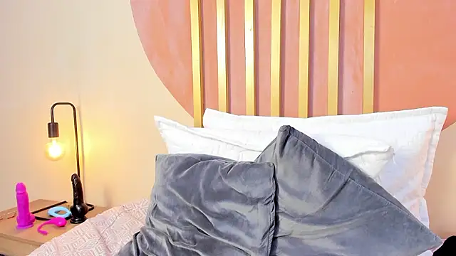 Nicole Angels  online show from February 7, 8:24 pm