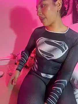 lauuraww online show from October 24, 6:31 am