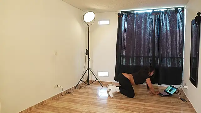 Mara-Bella online show from December 1, 7:16 pm