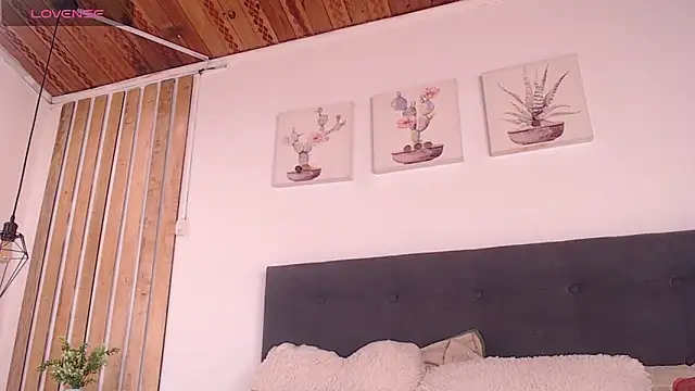 nikkystorm1  online show from May 1, 2:20 pm