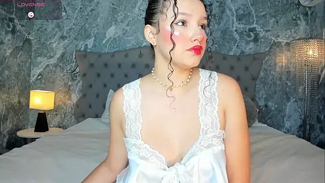 LucyLovelyy online show from July 26, 3:14 am
