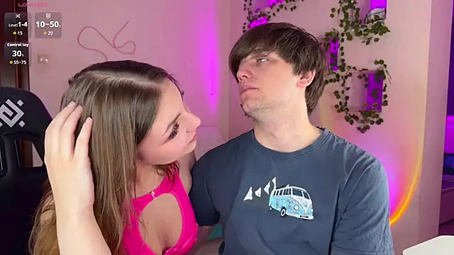 RobertAndLinela online show from December 2, 3:19 am