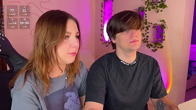 RobertAndLinela online show from November 29, 2:37 am