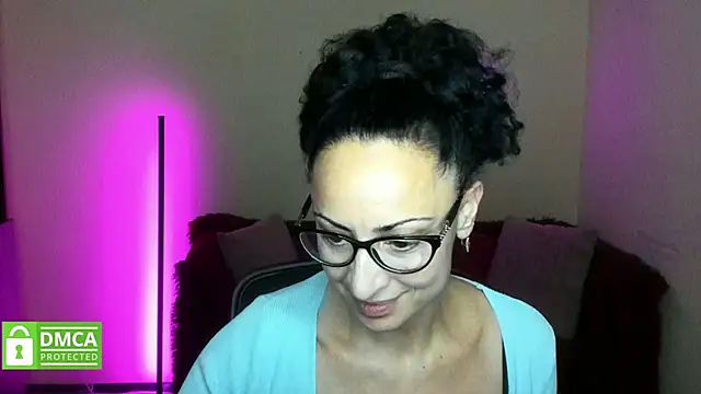 Arianasweety23 online show from November 3, 6:45 pm