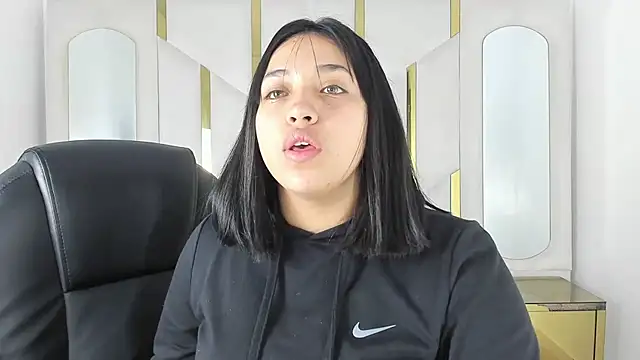 Snapshot of IsabellRodriguez18 chatting on September 17, 3:15 am IsabellRodriguez18 online show from September 17, 3:15 am