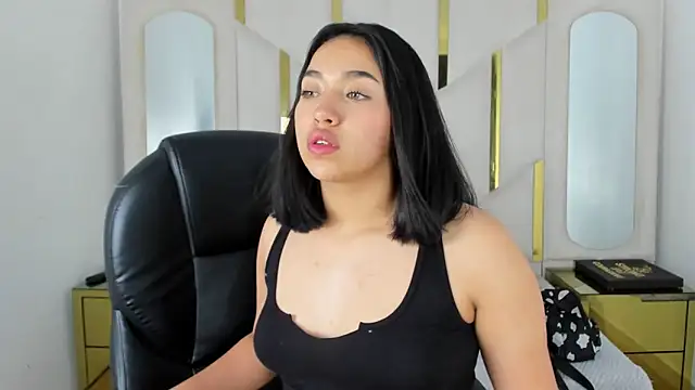 Snapshot of IsabellRodriguez18 chatting on October 1, 3:33 am IsabellRodriguez18 online show from October 1, 3:33 am