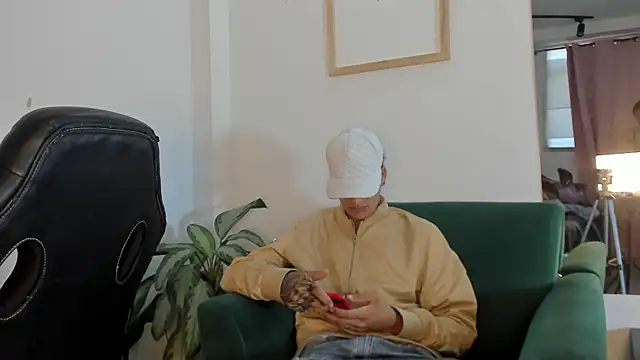 two milkyway online show from November 21, 1:02 pm