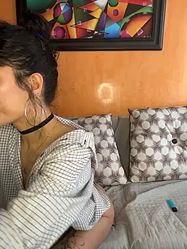 indira k online show from November 15, 3:57 pm