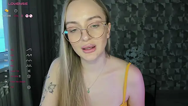 A delina online show from February 5, 1:47 pm