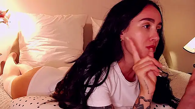 KimKhallifa online show from June 27, 3:29 pm