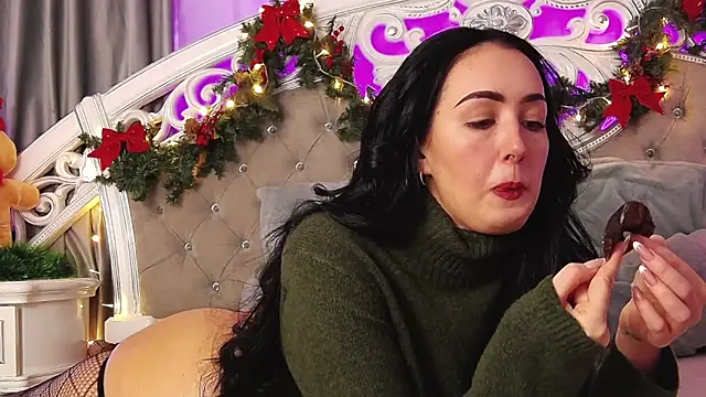 KimKhallifa online show from December 18, 5:12 am