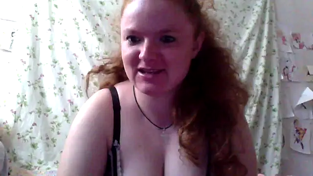 Rae Jeannie online show from May 5, 6:38 am