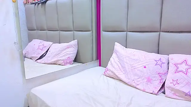 KRYSSTARITTER4 online show from July 17, 2:16 am
