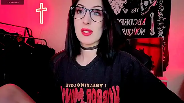 Miss Alice   online show from June 27, 12:45 am