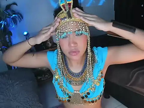 bronwgirl69 online show from October 19, 7:49 pm