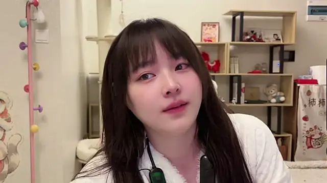 Chenjing0 online show from March 4, 1:07 pm