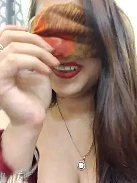 shreya1765 online show from October 15, 11:57 am