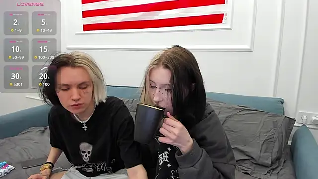 VeryRare TwinS online show from May 24, 10:52 pm