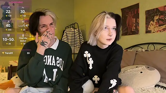 Snapshot of VeryRare_TwinS chatting on October 12, 11:18 pm VeryRare TwinS online show from October 12, 11:18 pm