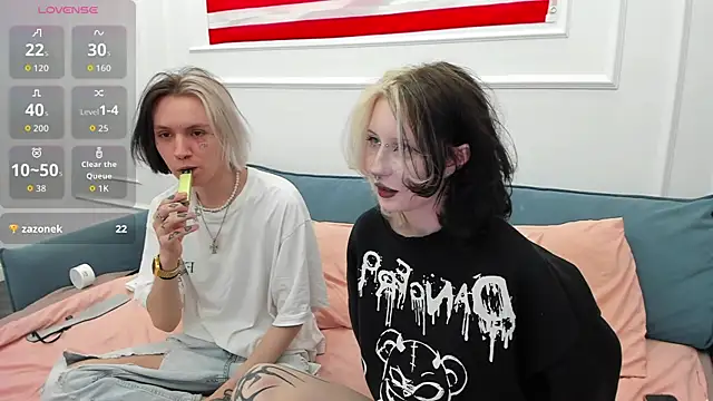 VeryRare TwinS online show from May 14, 8:47 pm