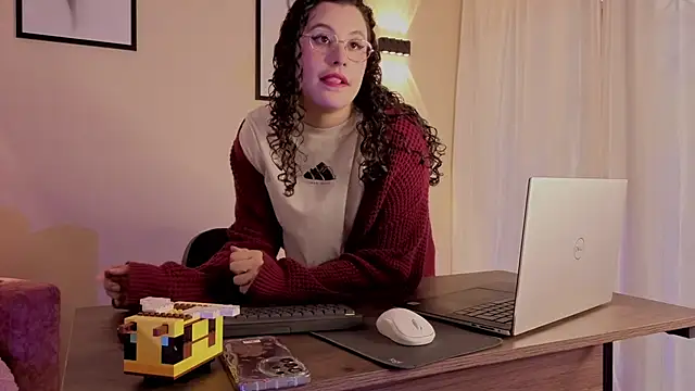 Charlotte  Miller online show from March 17, 12:09 pm