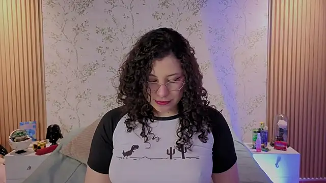 Charlotte  Miller online show from June 26, 11:55 am