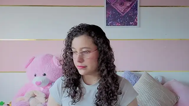 Charlotte  Miller online show from November 27, 11:35 am