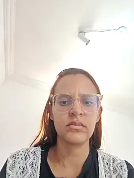 AliceRuivinha2 online show from July 5, 2:34 pm