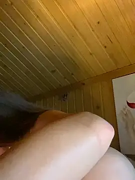 mewKate online show from August 1, 9:28 pm