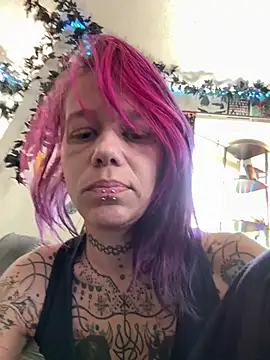 trashbrat online show from July 20, 4:41 pm
