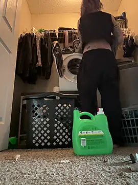 trashbrat online show from July 29, 11:16 pm