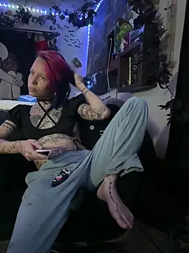 trashbrat online show from June 18, 3:19 am