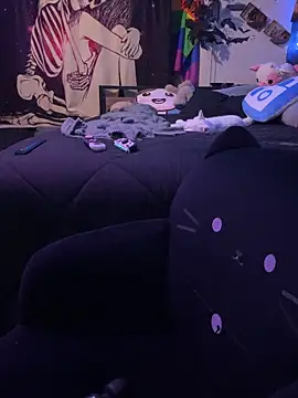 trashbrat online show from June 17, 2:46 am