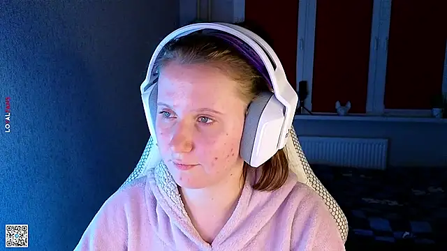 mon lola online show from September 29, 5:07 pm