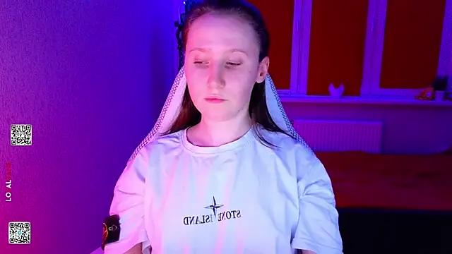 mon lola online show from March 6, 6:25 pm