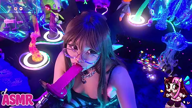 LaytonBox online show from February 26, 2:49 pm