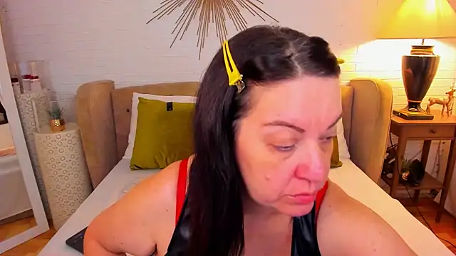 Snapshot of SarahGrays chatting on October 10, 8:47 pm SarahGrays online show from October 10, 8:47 pm