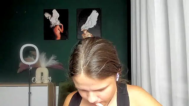 AdeleCruz online show from July 6, 3:36 pm
